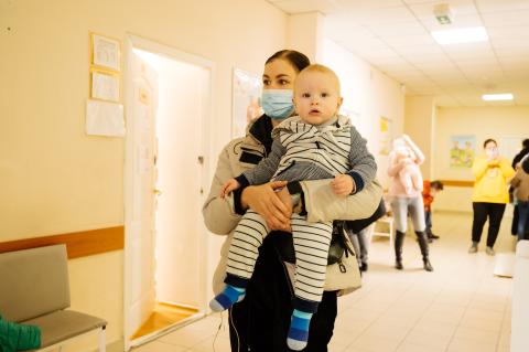 Захистіть дитину від невиліковного паралічу, спричиненого поліомієлітом! Буклет для батьків Захистіть дитину від невиліковного паралічу, спричиненого поліомієлітом! Буклет для батьків