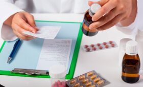 З серпня аптеки будуть відпускати антибіотики тільки за рецептом