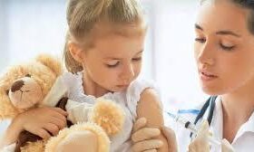 ЧОМУ ПОТРІБНО РОБИТИ ЩЕПЛЕННЯ?